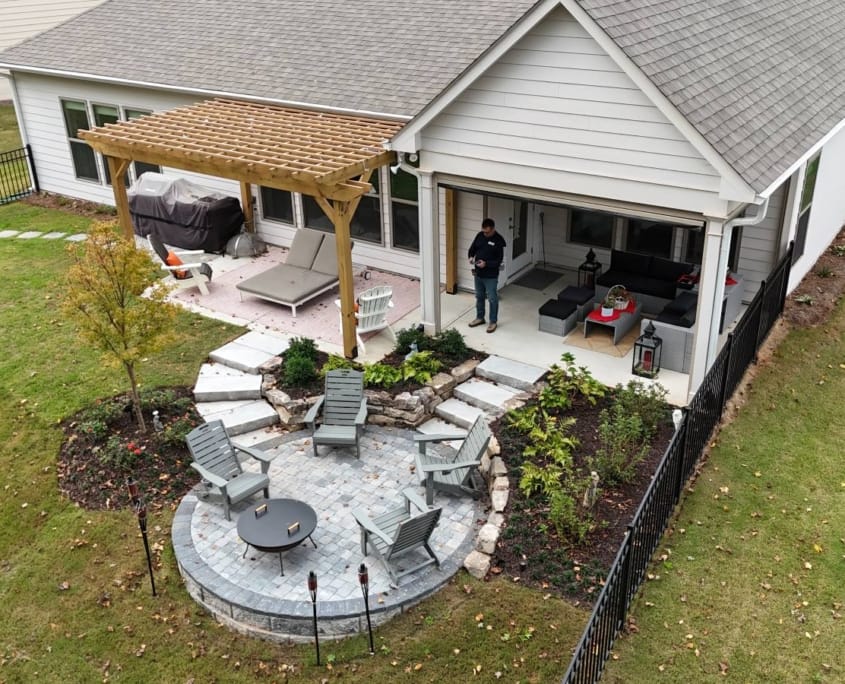 multi level patio with retaining wall
